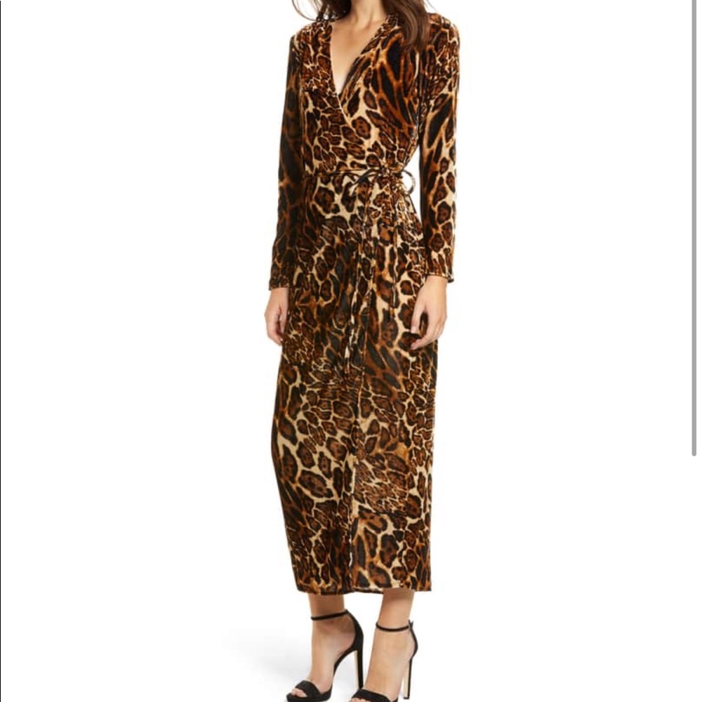 WAYF gwyenth velvet wrap dress medium leopard $100